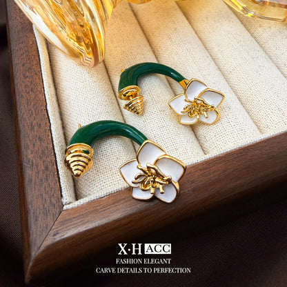 綠色琺瑯花朵復古耳釘