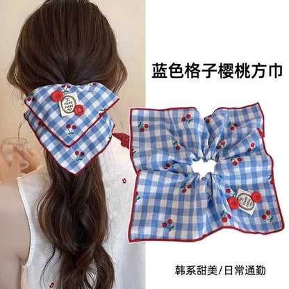 藍色大腸圈方形髮圈－商品主圖｜https://igowo.tw/