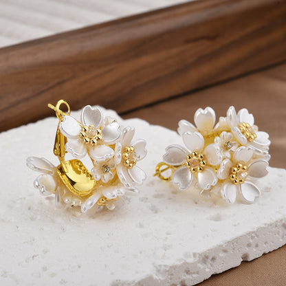 花朵簡約耳環－商品主圖｜https://igowo.tw/