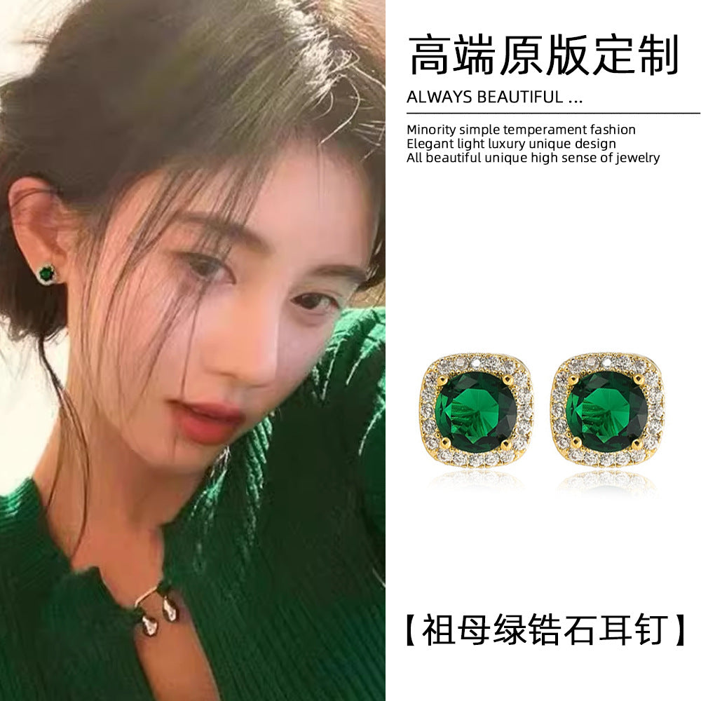鋯石幾何微鑲復古耳釘－商品主圖｜https://igowo.tw/