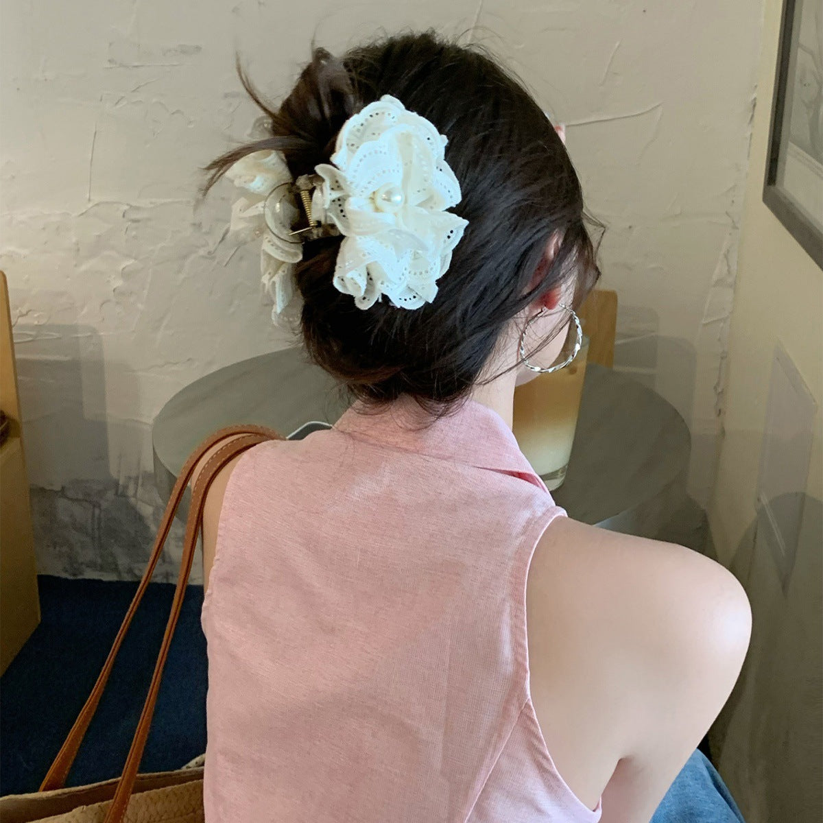 蕾絲蝴蝶結多層鯊魚夾－第二視角實拍｜https://igowo.tw/