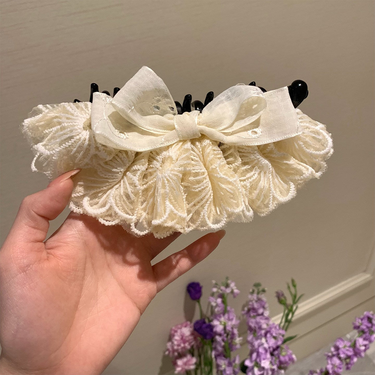 白色蕾絲蝴蝶結髮夾