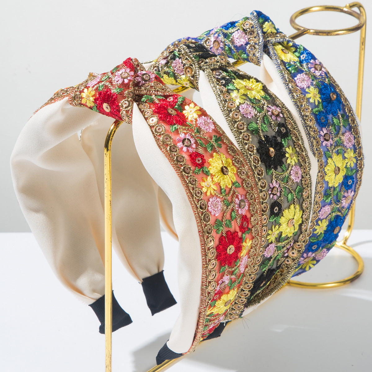 網紗花朵扭結刺繡髮箍－商品主圖｜https://igowo.tw/
