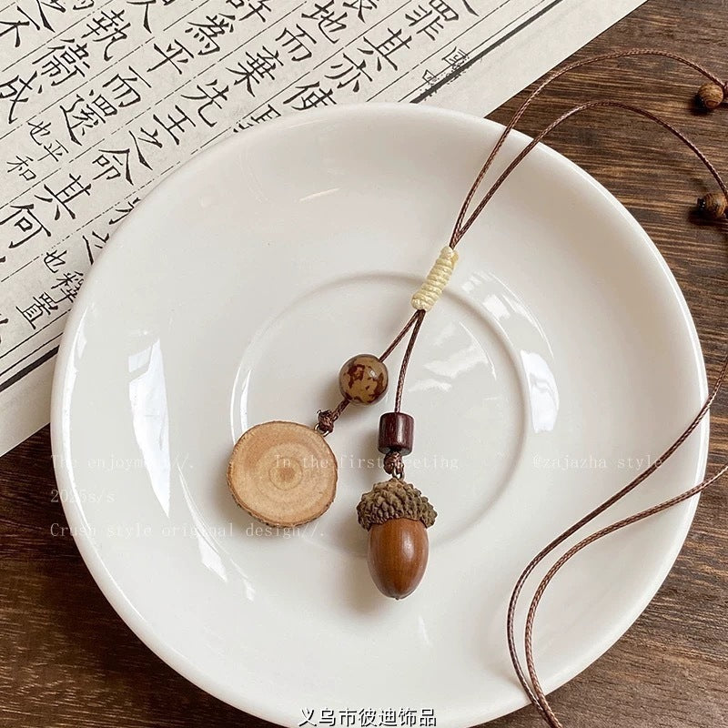 樹脂圓形鏤空編織項鍊－10#項鍊-咖色-大橡果款細節｜https://igowo.tw/