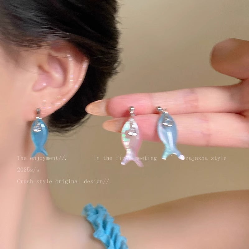 魚尾墜飾項鍊－細節特寫1｜https://igowo.tw/