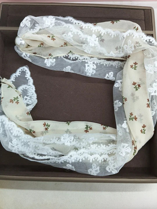 珍珠簡約飾品－絲巾-紫色-白色-碎花款細節｜https://igowo.tw/