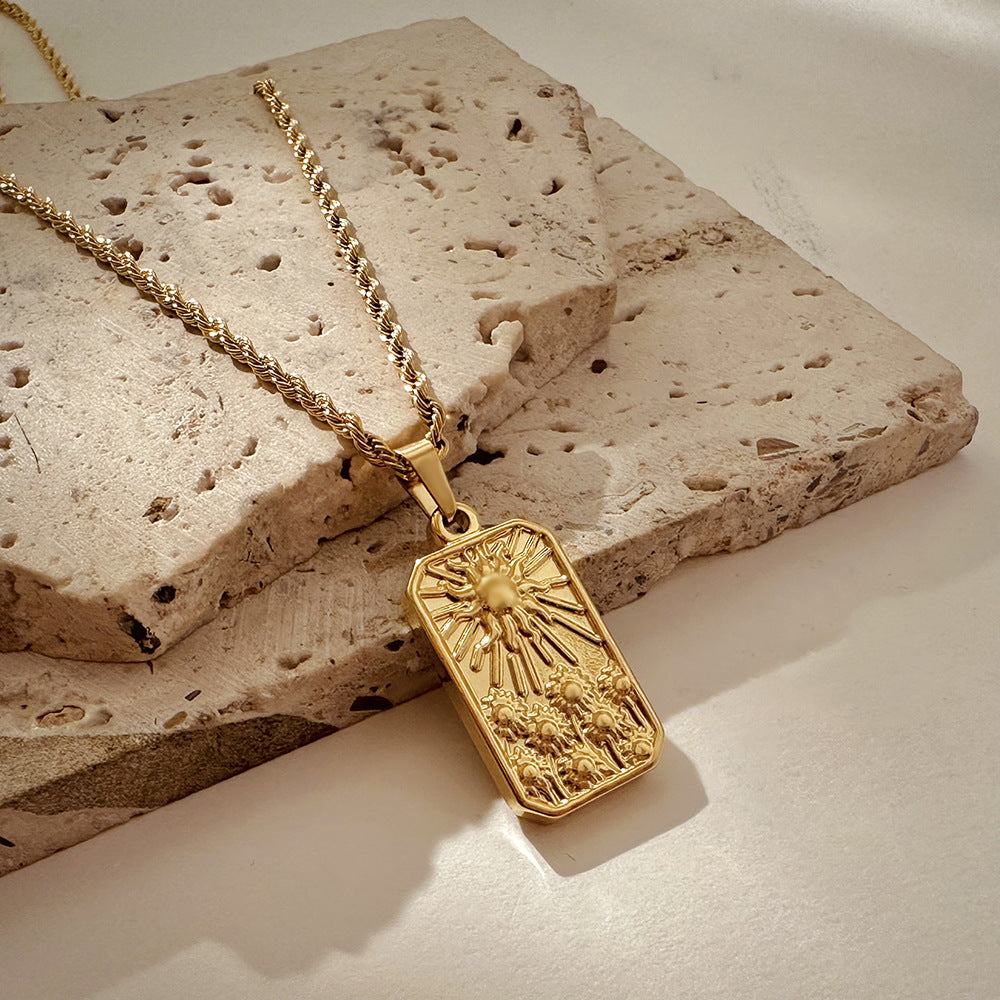 不鏽鋼星星鑲鑽項鍊－細節特寫1｜https://igowo.tw/