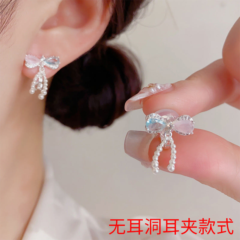 彩色蝴蝶結簡約耳夾－商品主圖｜https://igowo.tw/