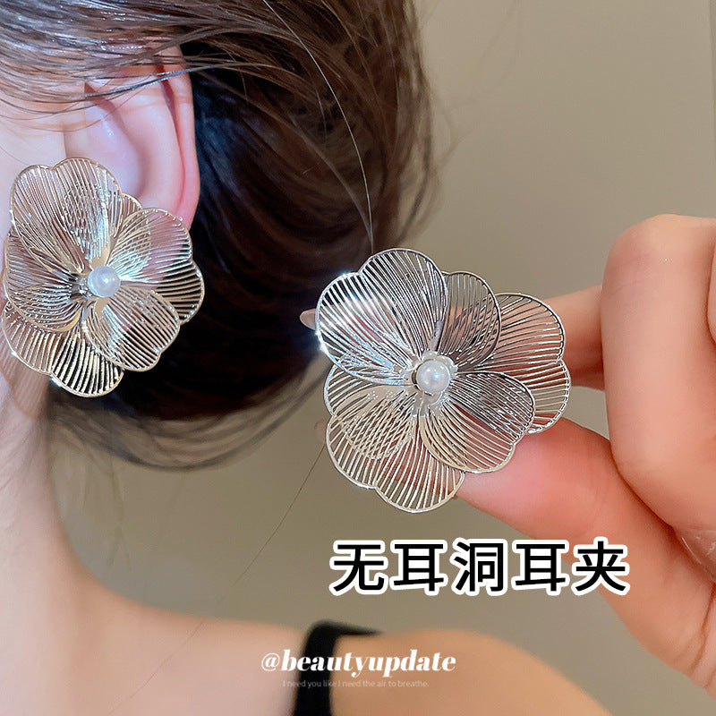 金屬花朵鏤空珍珠耳夾歐美夸張冷淡風耳環輕奢高級感耳墜耳飾批發