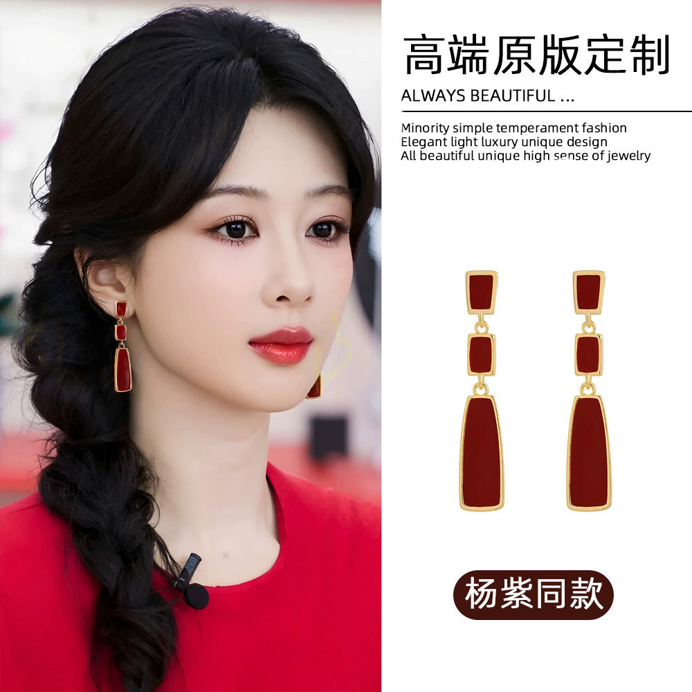 復古紅銀針誇張耳環－商品主圖｜https://igowo.tw/