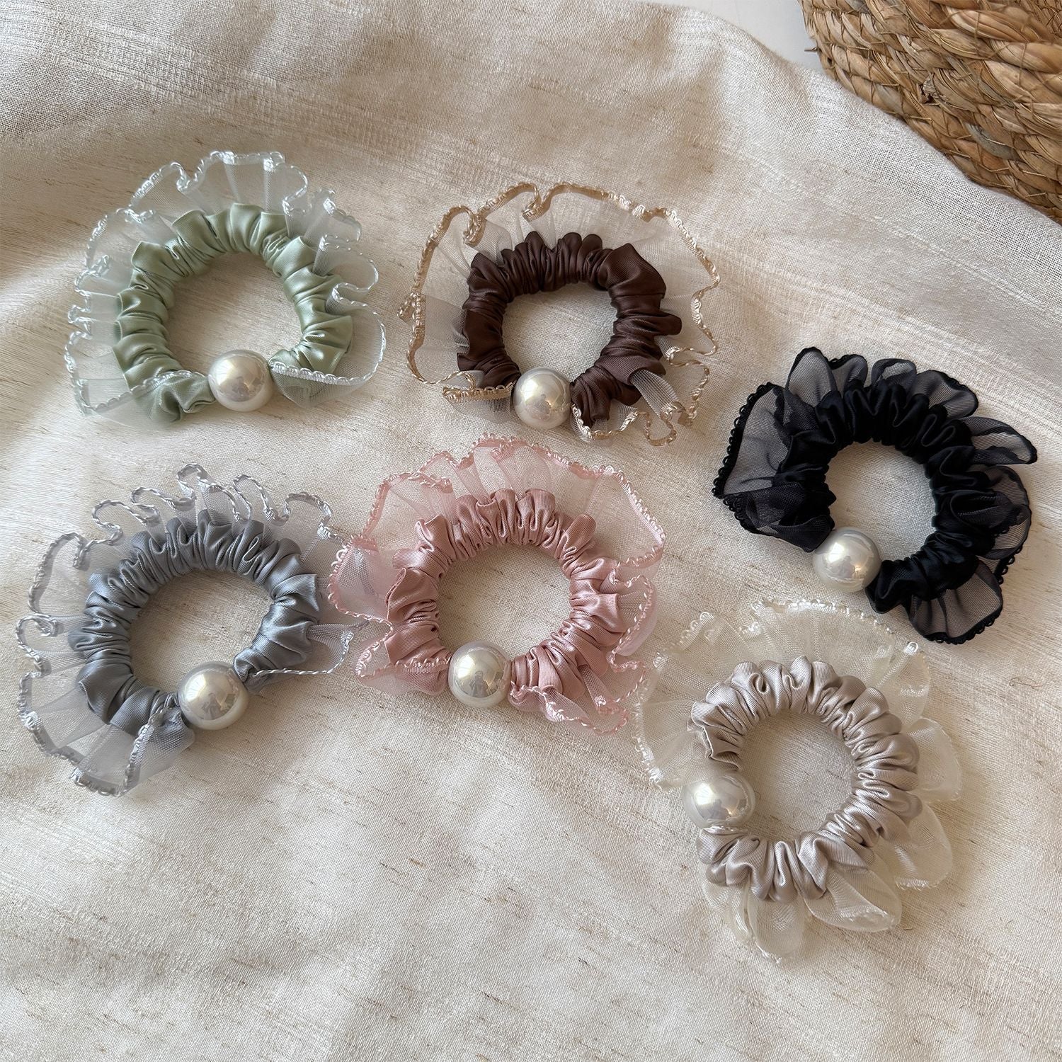 珍珠蕾絲髮圈－商品主圖｜https://igowo.tw/