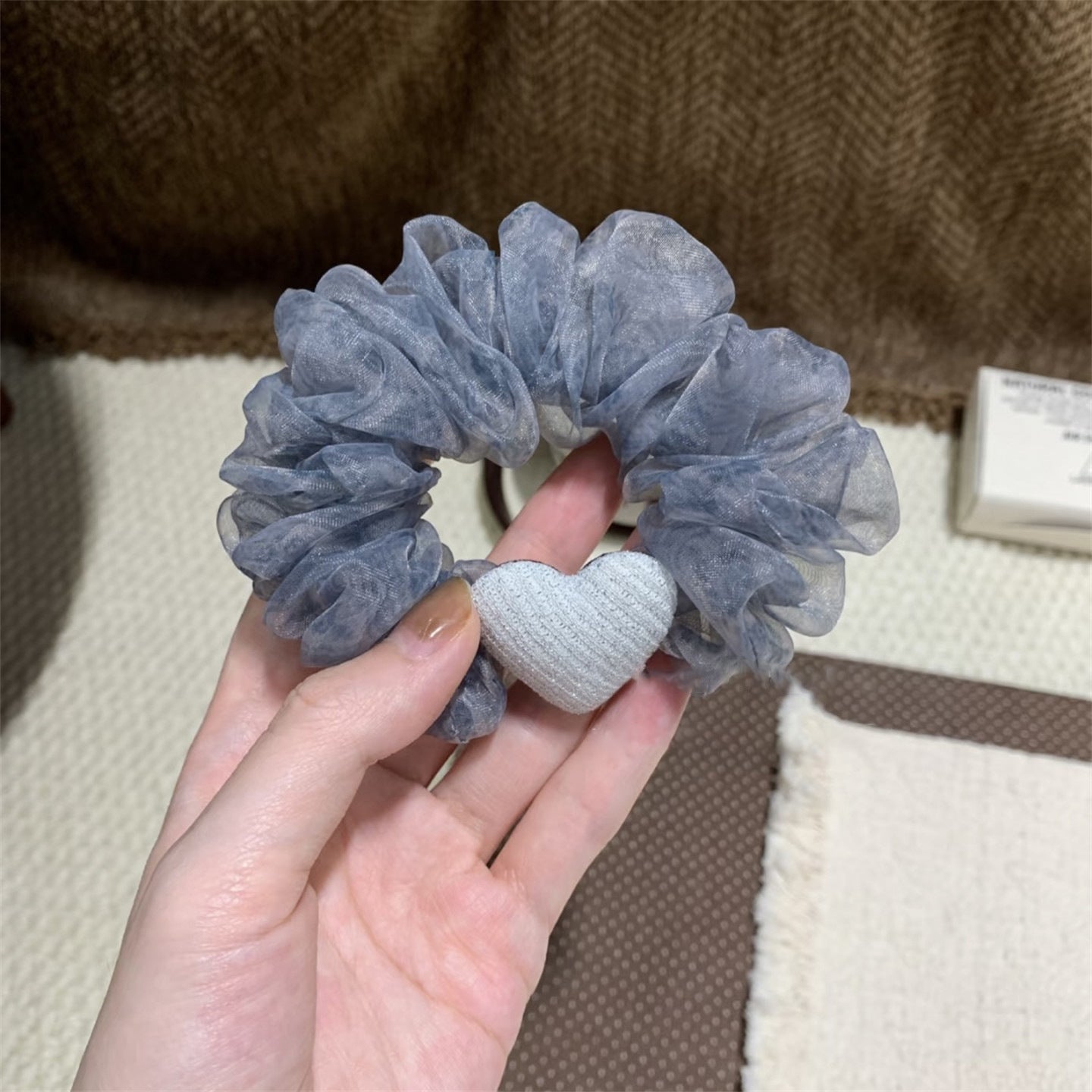 網紗愛心碎花髮圈－藍色豹紋款細節｜https://igowo.tw/