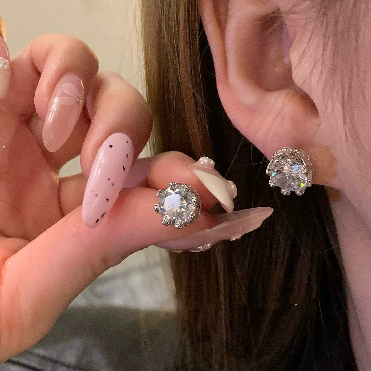 銀針超閃鑲鉆牛角不對稱珍珠耳釘女冷淡風小眾耳環輕奢高級感耳飾