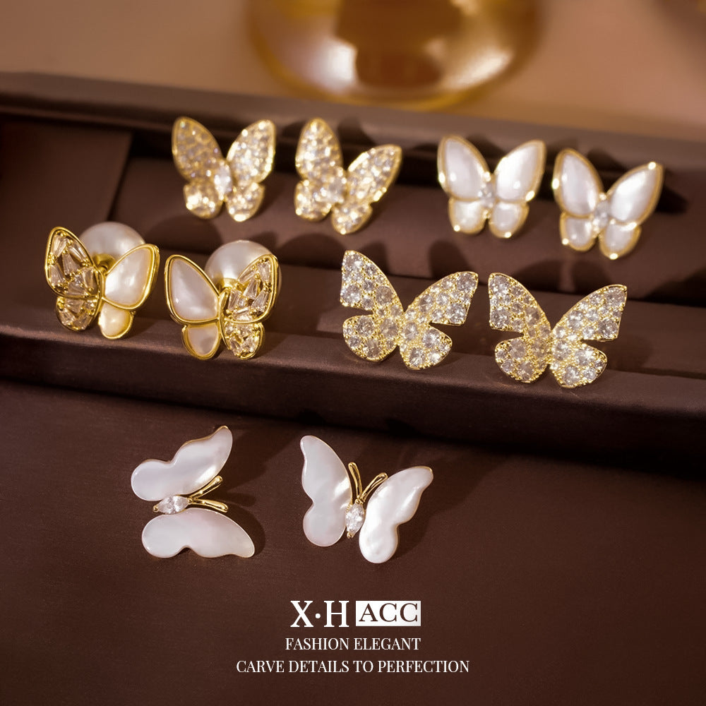金色珍珠蝴蝶電鍍耳環－第二視角實拍｜https://igowo.tw/