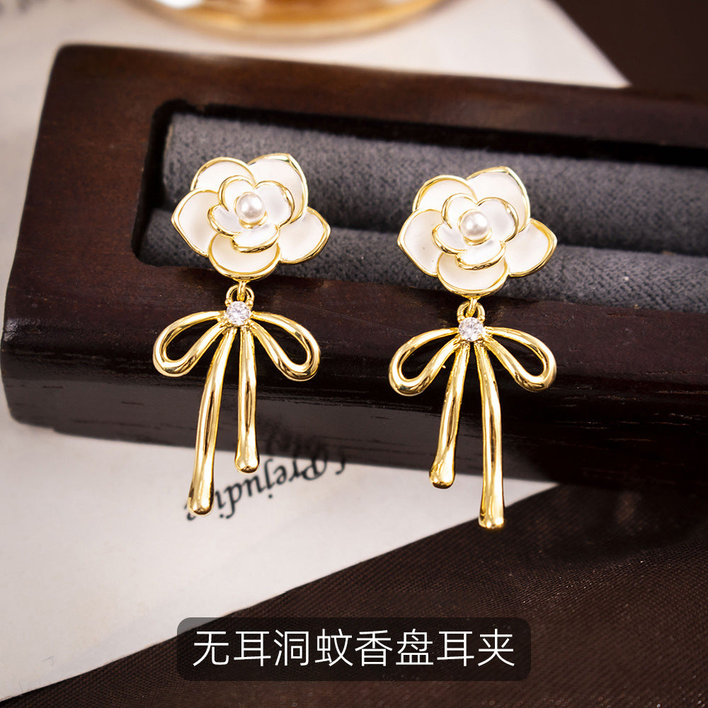 琺瑯山茶花免耳洞耳夾