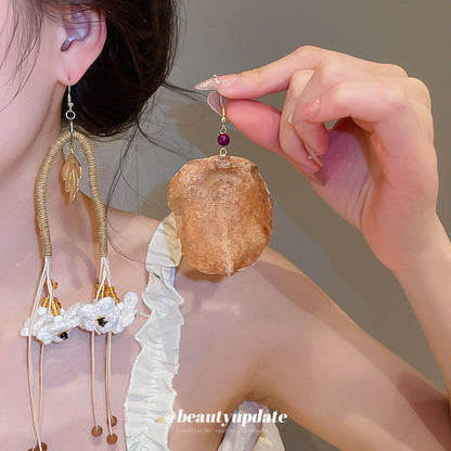 琉璃花朵不對稱耳環－商品主圖｜https://igowo.tw/