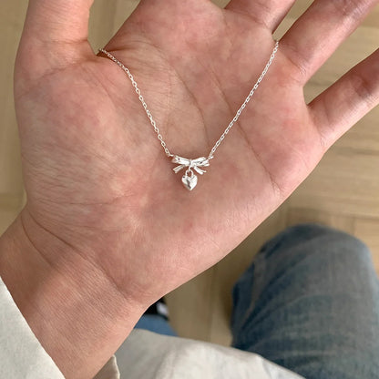 珍珠蝴蝶簡約項鍊－細節特寫21｜https://igowo.tw/