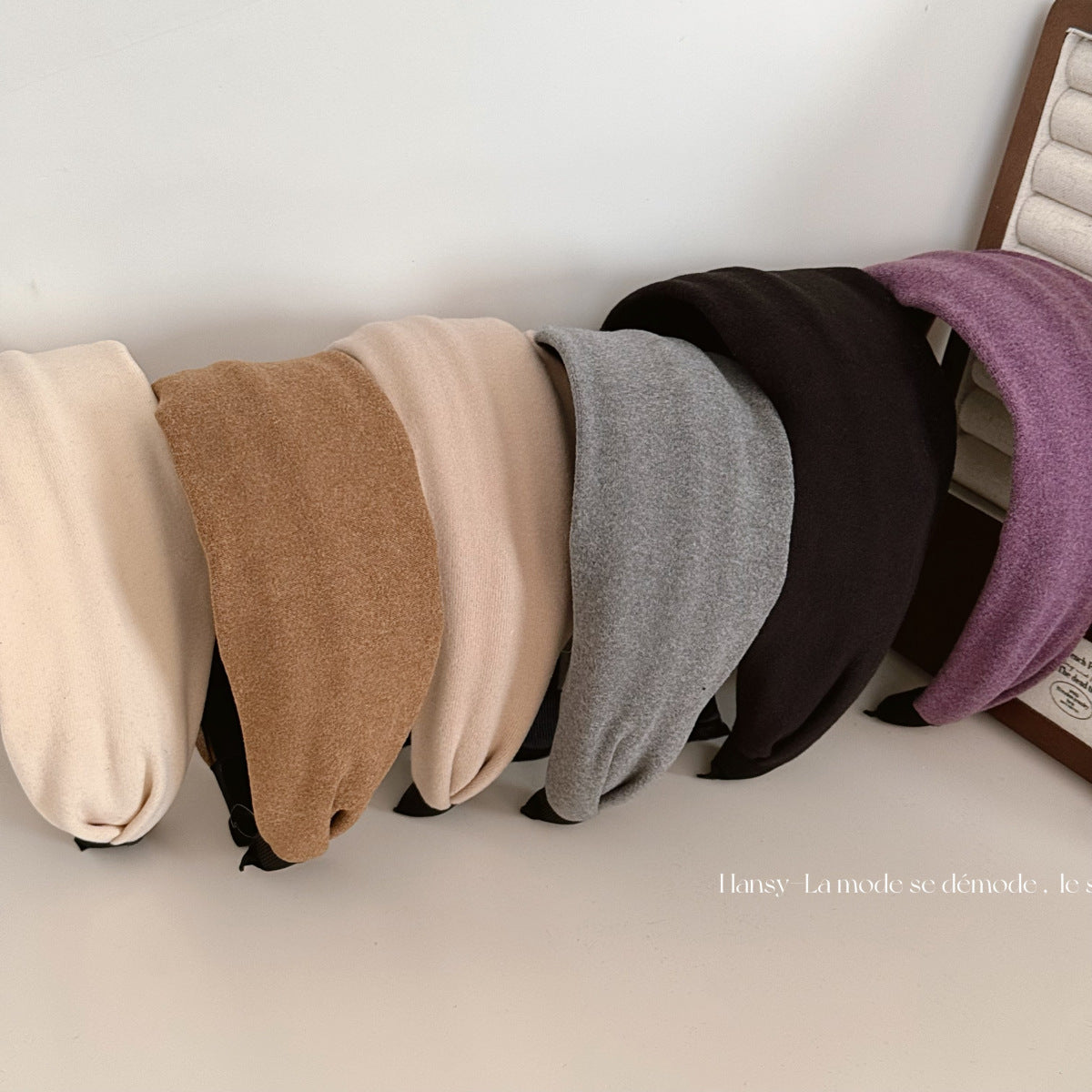 寬版復古髮箍－舒服寬髮箍-黑色款實拍｜https://igowo.tw/