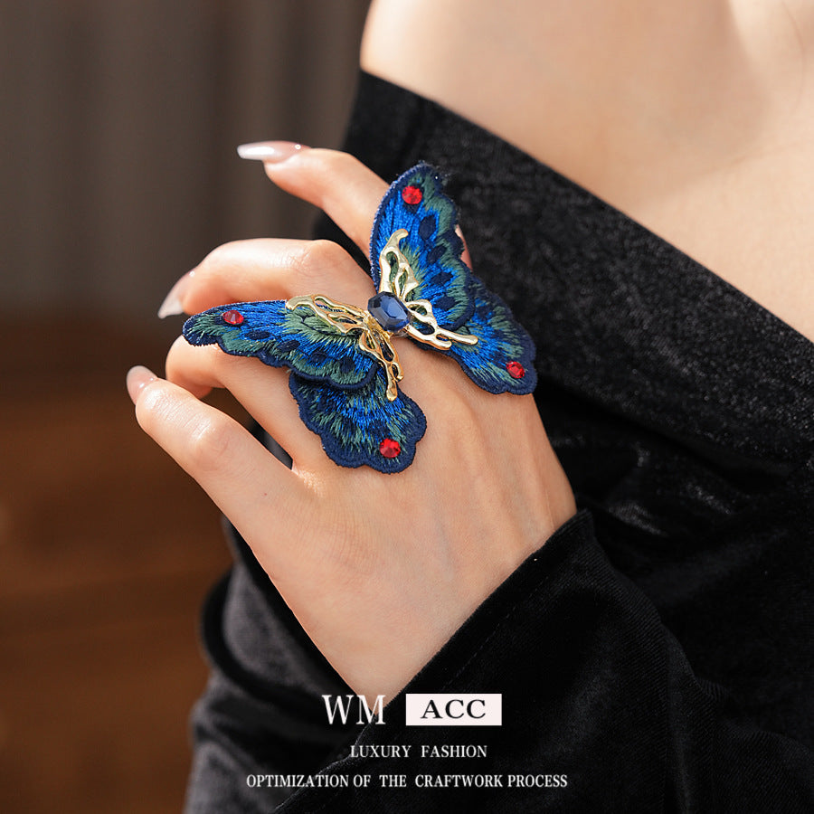 銀針蝴蝶愛心刺繡耳釘