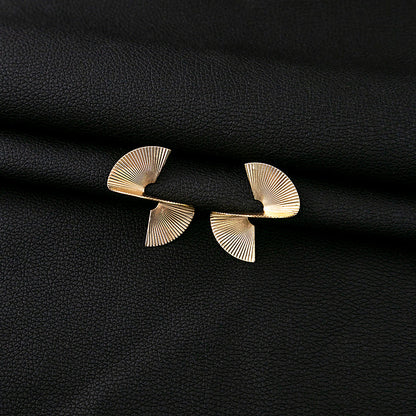 金色樹葉蝴蝶鏤空耳環