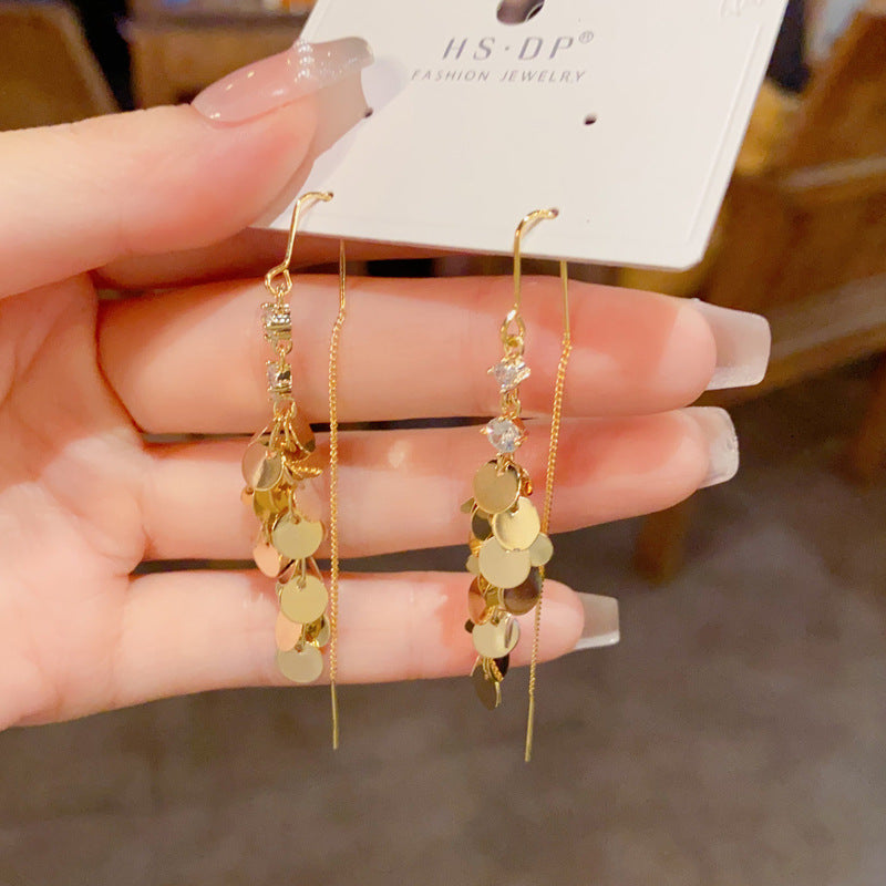 金屬圓片流蘇鑲鑽耳線－商品主圖｜https://igowo.tw/