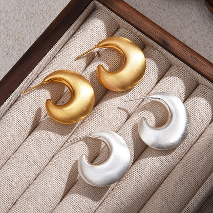 金屬拉絲磨砂耳釘－商品主圖｜https://igowo.tw/