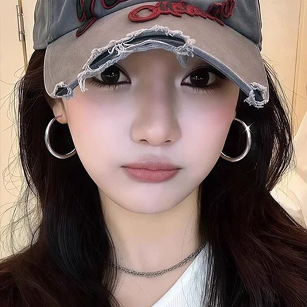 C形素圈簡約耳環－細節特寫2｜https://igowo.tw/