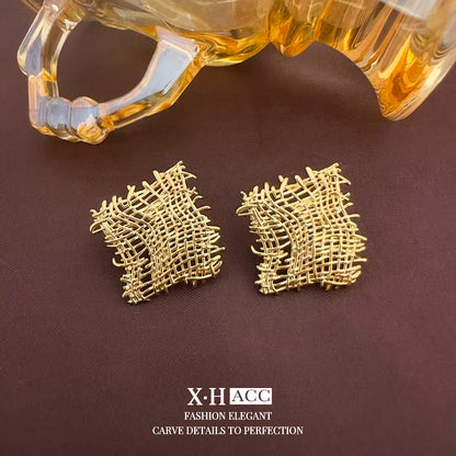 銀針幾何鏤空編織耳釘