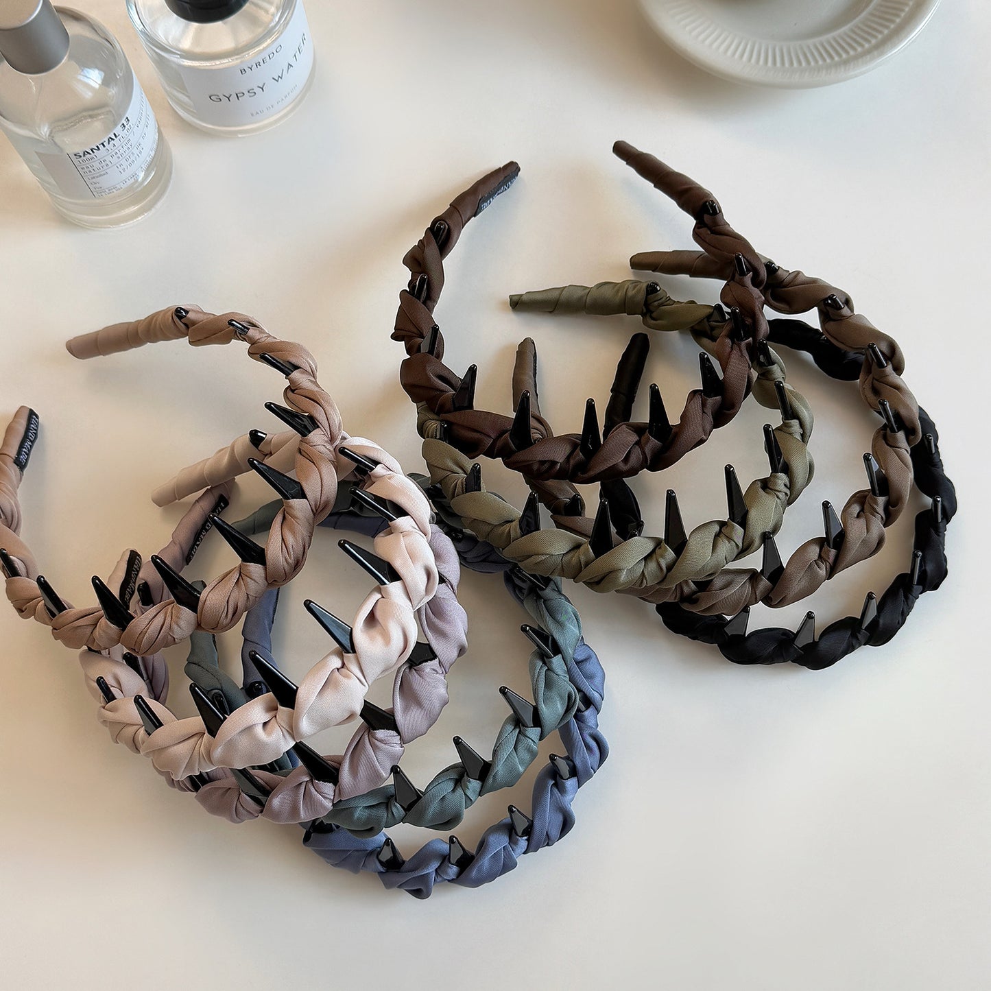 布面纏繞簡約髮箍－香檳款細節｜https://igowo.tw/