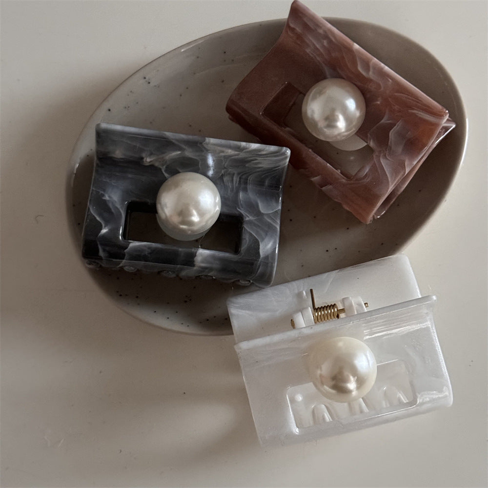 珍珠花朵復古鯊魚夾－水墨紋理-白長方款細節｜https://igowo.tw/