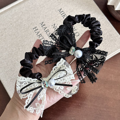 蕾絲蝴蝶結刺繡髮圈－細節特寫1｜https://igowo.tw/