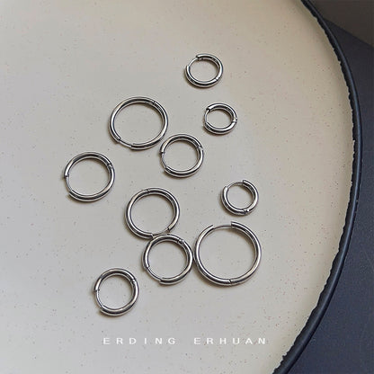 不鏽鋼圓形簡約耳扣－細節特寫1｜https://igowo.tw/