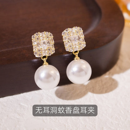 琺瑯愛心免耳洞耳夾－細節特寫8｜https://igowo.tw/