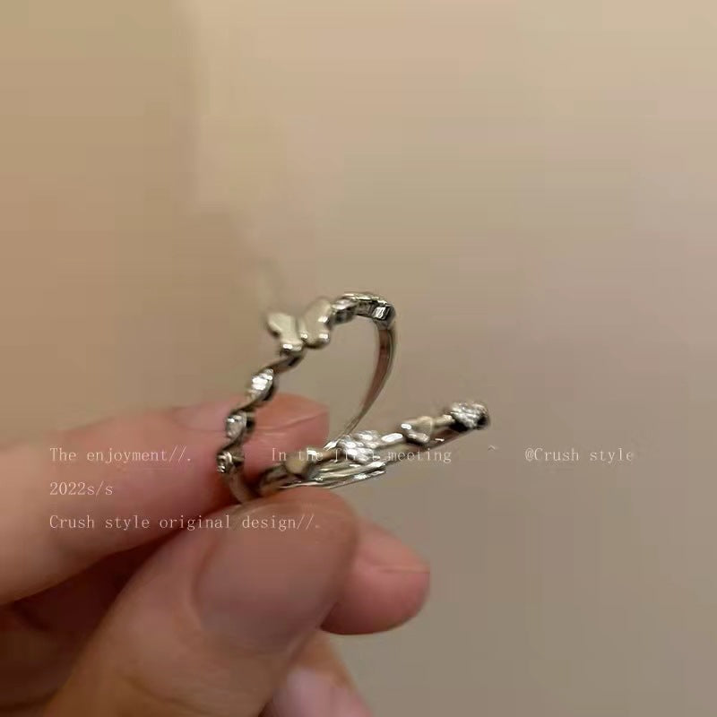 鋯石蝴蝶微鑲戒指－鍍真金保色款實拍｜https://igowo.tw/