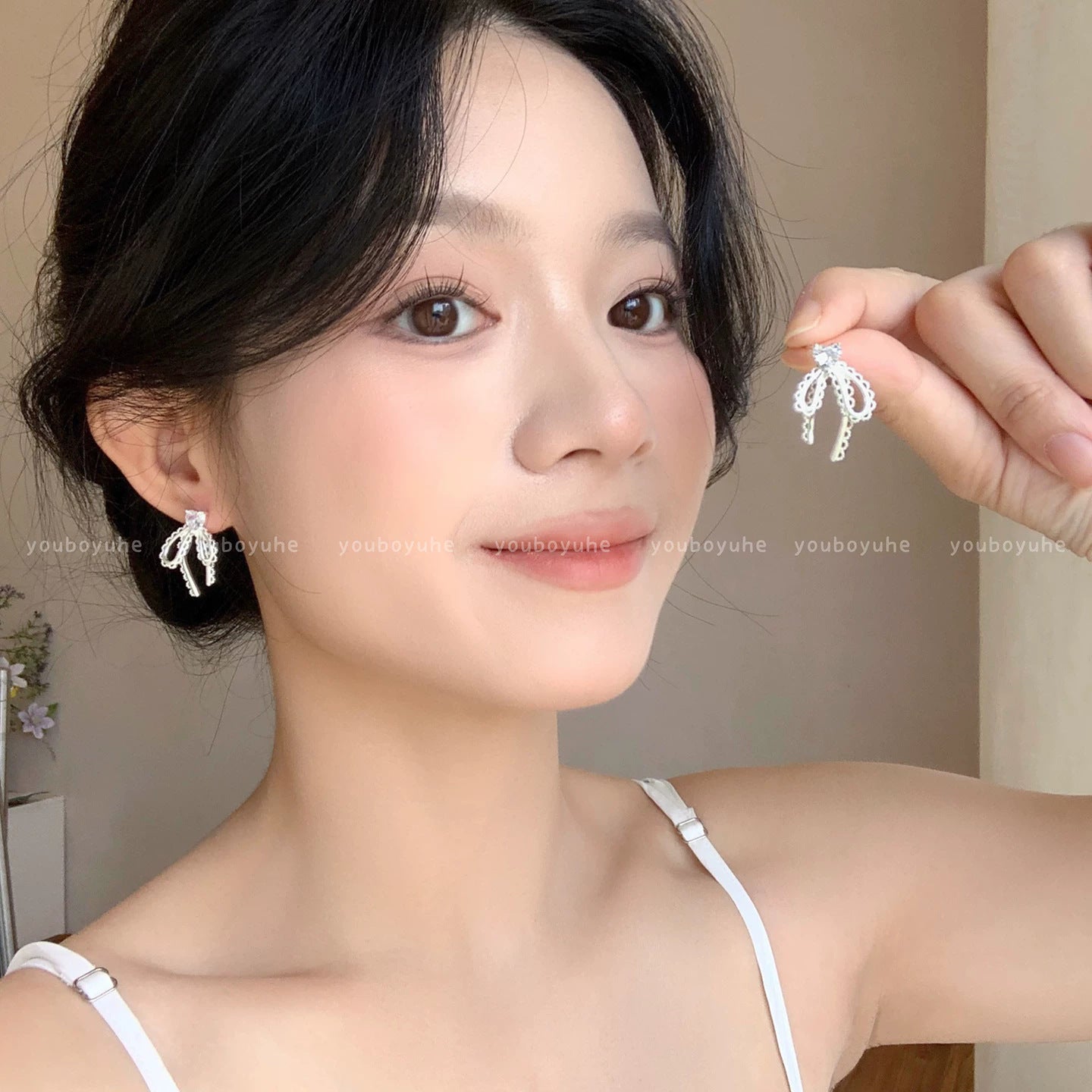 S925珍珠蝴蝶結誇張耳環－細節特寫54｜https://igowo.tw/