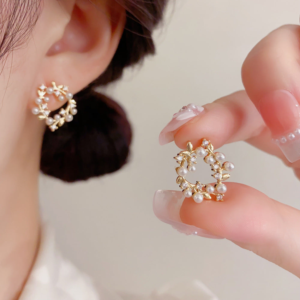 S925珍珠鋯石花朵圓形耳釘－第二視角實拍｜https://igowo.tw/