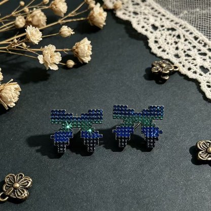 蝴蝶結鑲鑽甜美風耳釘