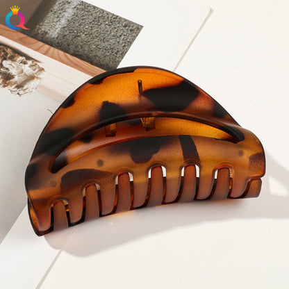 豹紋復古鯊魚夾－細節特寫63｜https://igowo.tw/