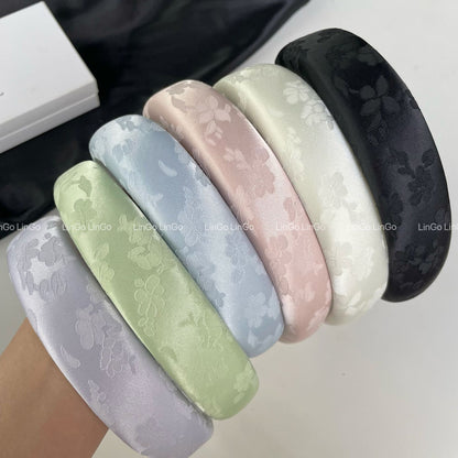 刺繡復古髮箍－淺粉色款實拍｜https://igowo.tw/