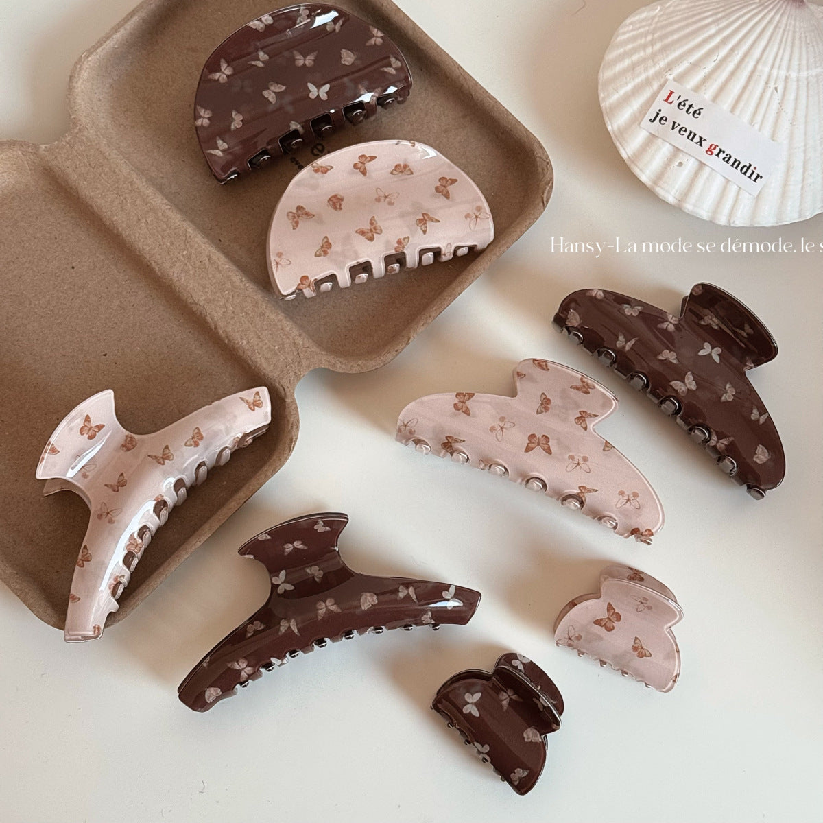 醋酸板材蝴蝶鯊魚夾－商品主圖｜https://igowo.tw/
