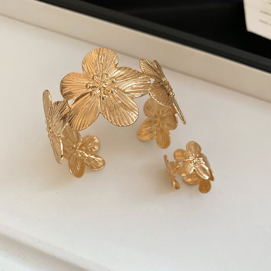 金屬花朵戒指套組－細節特寫19｜https://igowo.tw/