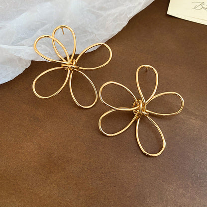 金色花朵鏤空復古耳釘