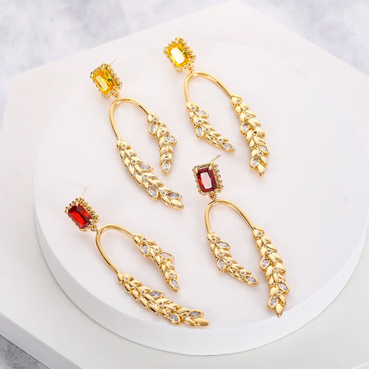 紅色鋯石麥穗誇張耳釘－商品主圖｜https://igowo.tw/