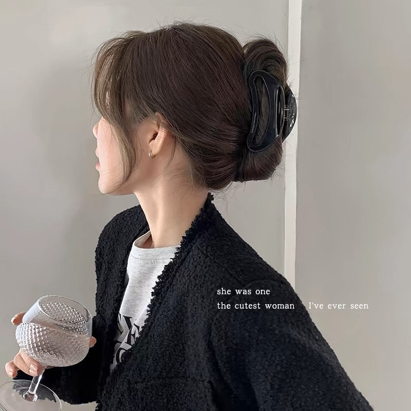 黑色醋酸板材髮夾－細節特寫1｜https://igowo.tw/