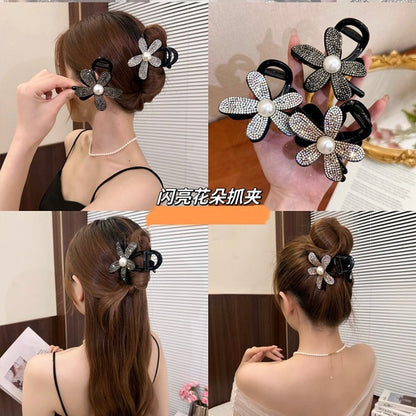 黑色鋯石花朵鯊魚夾－商品主圖｜https://igowo.tw/
