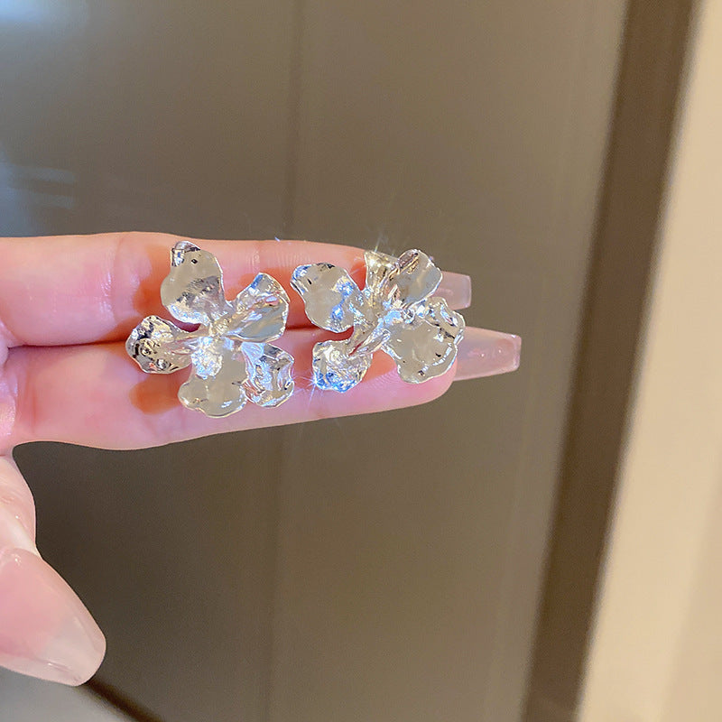 珍珠銀針圓形鑲鑽耳環－細節特寫36｜https://igowo.tw/