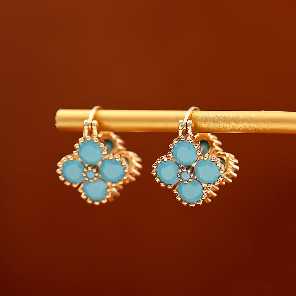 藍色幸運草耳扣－商品主圖｜https://igowo.tw/