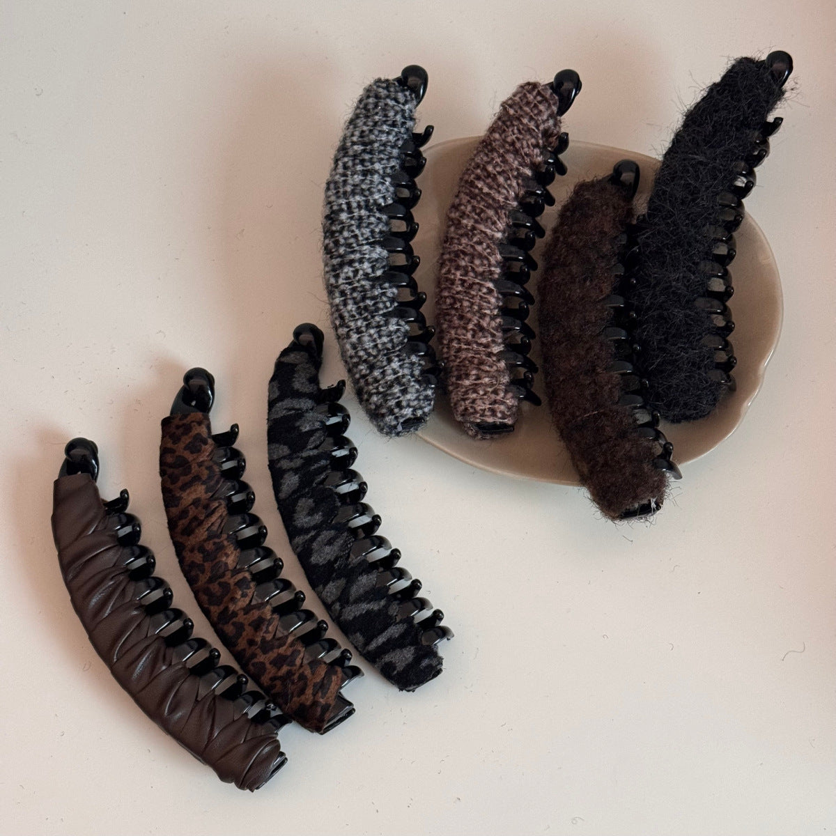 纏繞復古髮夾－第二視角實拍｜https://igowo.tw/