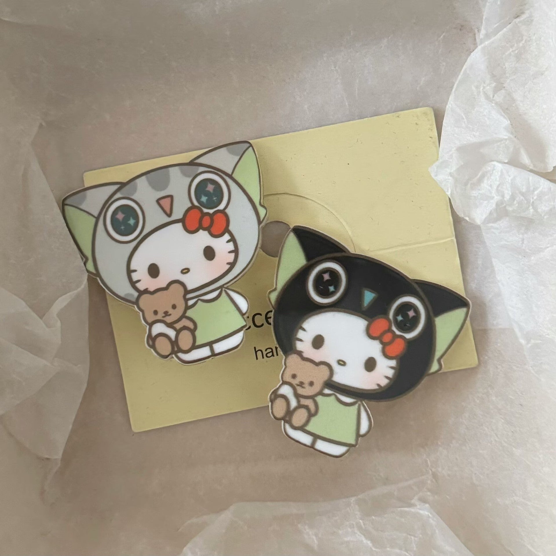 黑色壓克力貓咪髮夾－商品主圖｜https://igowo.tw/