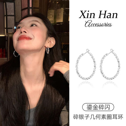 碎銀素圈簡約耳扣－商品主圖｜https://igowo.tw/